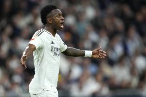 西媒：屡遭球迷嘘声，维尼修斯私下表示不想在不欢迎他的地方踢球