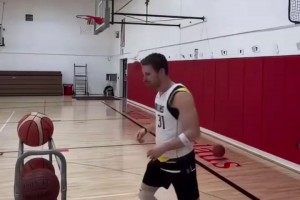 勇士能冲进西部前六吗？大史：不补强没啥可能性，但最近状态很好